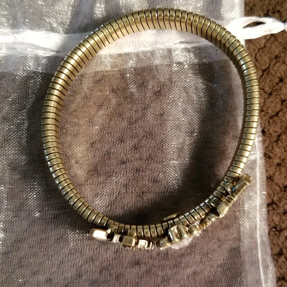 NEW IN ORIGINAL BOX PLUNDER APRIL BRACELET. ANTIQUE GOLD BANGLE ACCENTED - Picture 3 of 7